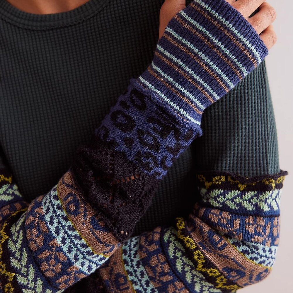 NWT We The Free Free People All In Cuff Thermal Medium Army Green - Picture 4 of 4